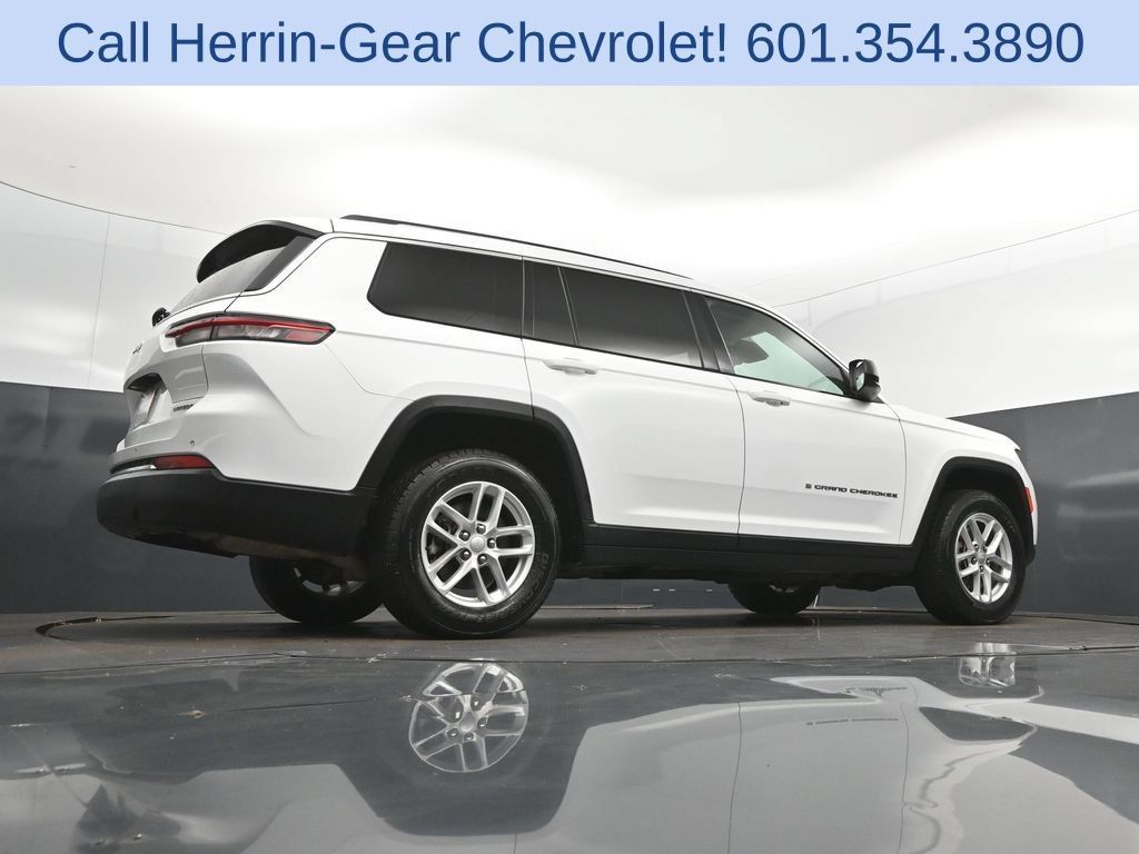 Used 2023 Jeep Grand Cherokee L Laredo RWD image 42