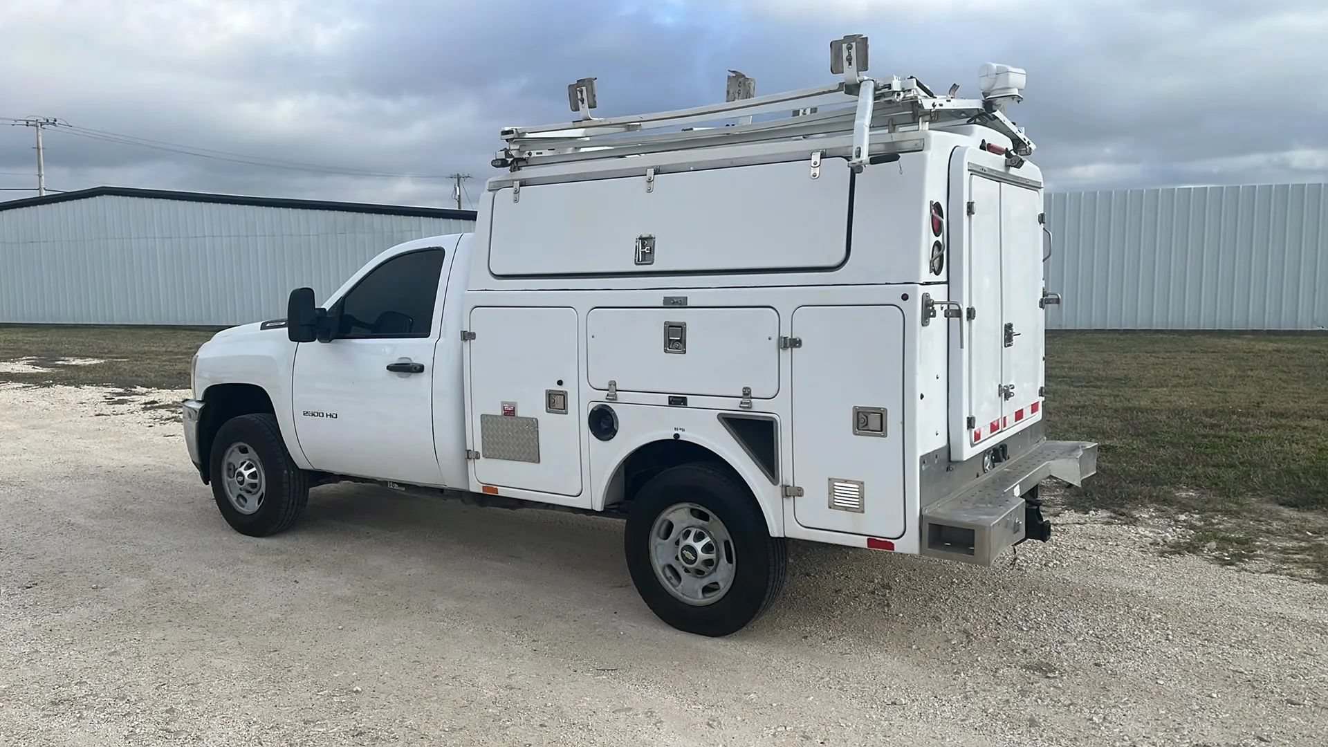 Used 2012 Chevrolet Silverado 2500 W/T RWD image 2