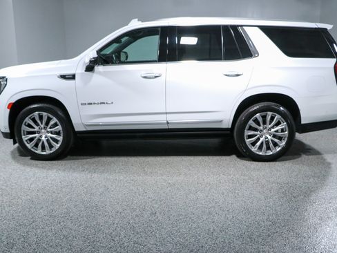 Used 2023 GMC Yukon Denali w/ Denali Reserve Package AWD/4WD image 9