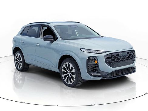 New 2026 Audi Q3 quattro 2.0T AWD/4WD image 1