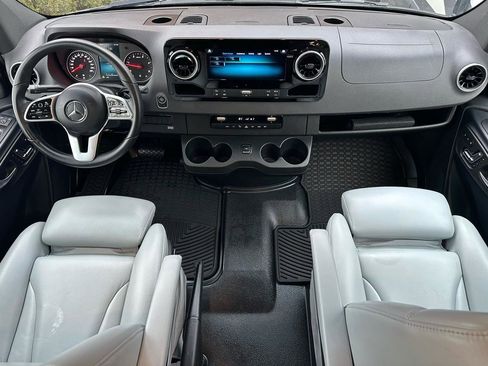 Used 2024 Mercedes-Benz Sprinter 3500 image 57