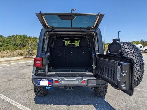 Certified 2025 Jeep Wrangler Unlimited Rubicon 4xe w/ Convenience Group image 41