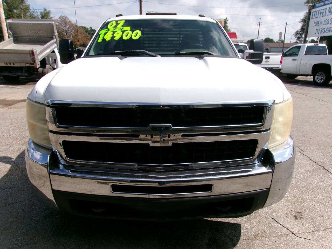 Used 2007 Chevrolet Silverado 3500 W/T AWD/4WD image 7