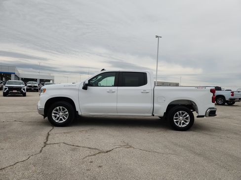 Used 2025 Chevrolet Silverado 1500 LT w/ Safety Package AWD/4WD image 4