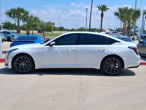 Used 2025 Cadillac CT5 Sport RWD image 3