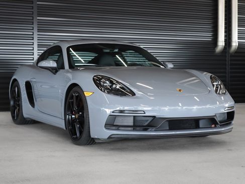 Certified 2025 Porsche 718 Cayman GTS image 7