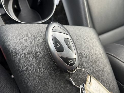 Used 2025 Hyundai Elantra Limited image 22