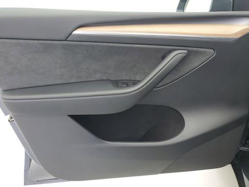 Used 2023 Tesla Model Y Long Range AWD/4WD image 19