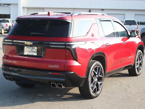 Used 2025 Chevrolet Traverse High Country AWD/4WD image 7
