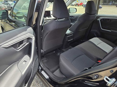 Certified 2025 Toyota RAV4 LE AWD/4WD image 16