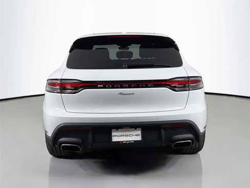 Certified 2026 Porsche Macan AWD/4WD image 6
