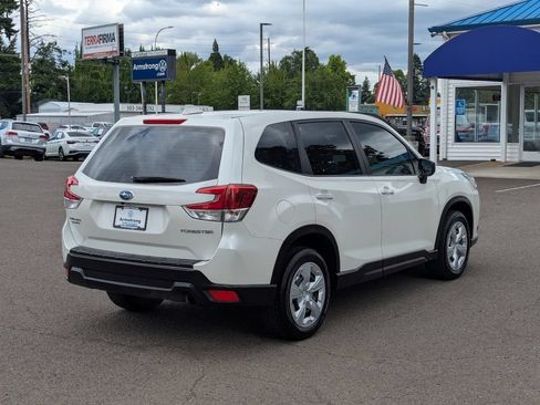 Used 2022 Subaru Forester AWD/4WD image 5