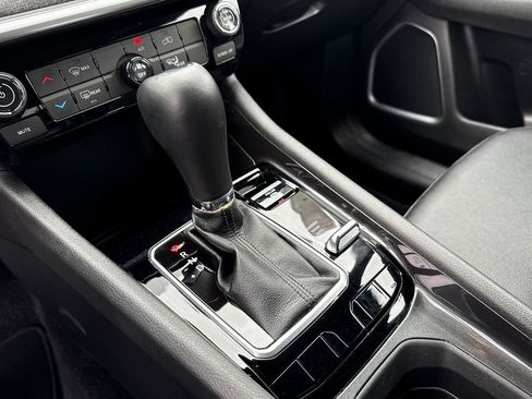 Used 2025 Jeep Compass Latitude image 30