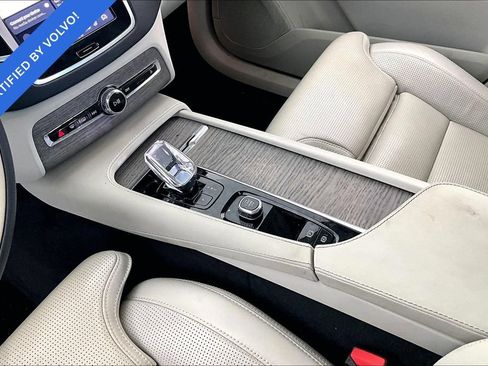Certified 2023 Volvo XC90 B6 Ultimate AWD/4WD image 18