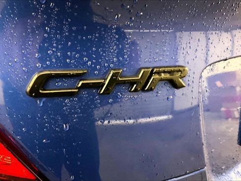 Used 2020 Toyota C-HR XLE image 13