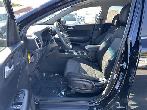 Used 2022 Kia Sportage LX image 19