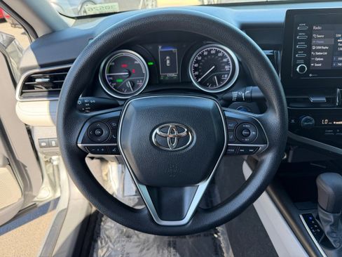 Used 2022 Toyota Camry LE image 22