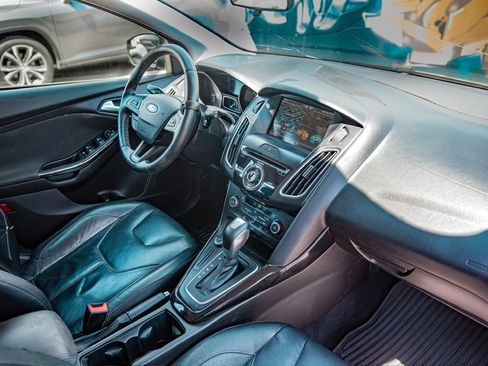 Used 2015 Ford Focus Titanium FWD image 35