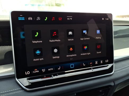 New 2026 Volkswagen Tiguan SE R-Line FWD image 16