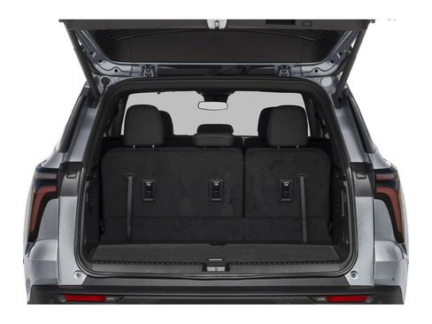 Used 2024 Chevrolet Traverse LS AWD/4WD image 10