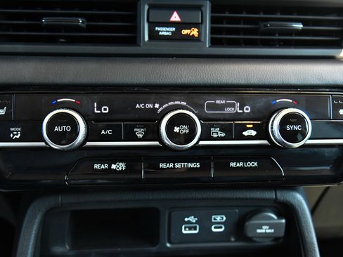 Used 2024 Honda Pilot EX-L image 26