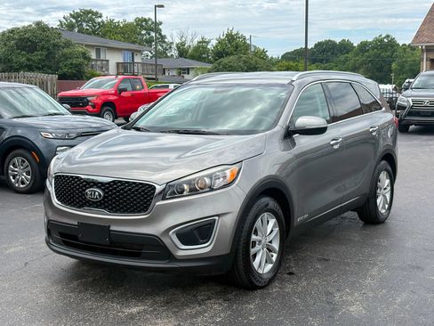 Used 2018 Kia Sorento LX AWD/4WD image 5