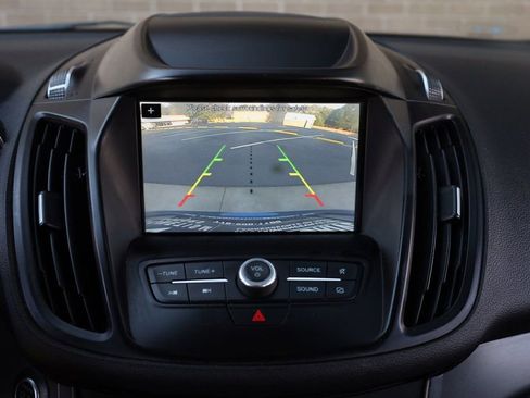 Used 2019 Ford Escape SE image 37