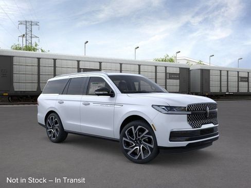 New 2026 Lincoln Navigator Reserve AWD/4WD image 7
