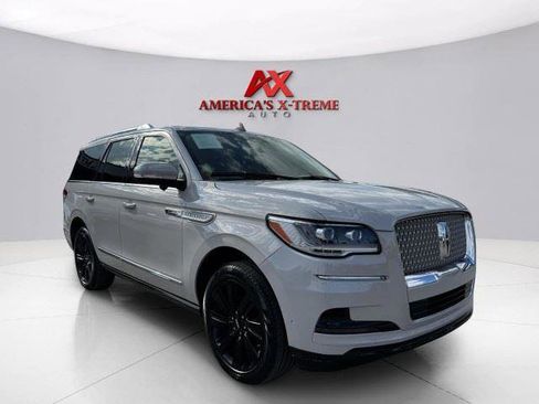 Used 2023 Lincoln Navigator Reserve RWD image 6