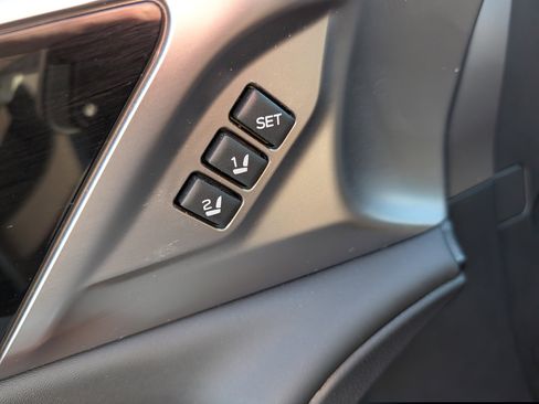 Used 2022 Subaru Outback Touring AWD/4WD image 25