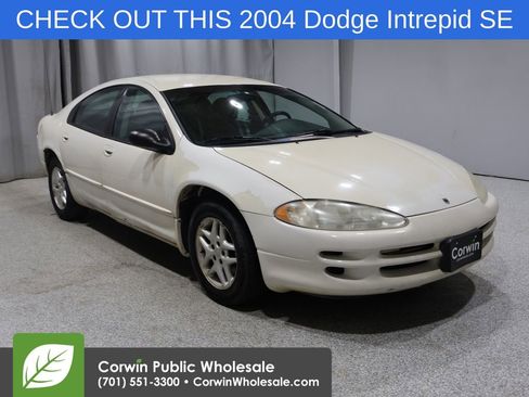 Used 2004 Dodge Intrepid SE image 1