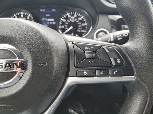Used 2019 Nissan Rogue SV AWD/4WD image 26
