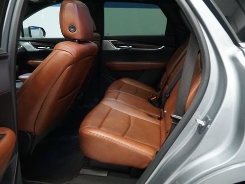 Certified 2024 Cadillac XT5 Premium Luxury w/ LPO, Floor Liner Package AWD/4WD image 22