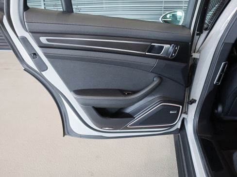 Certified 2023 Porsche Panamera Platinum Edition image 25