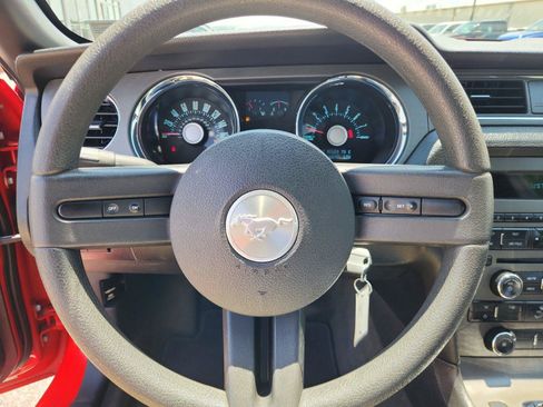 Used 2012 Ford Mustang Coupe RWD image 17