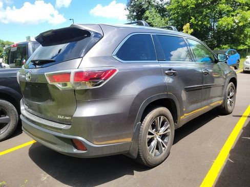 Used 2016 Toyota Highlander XLE w/ Protection Package #3 AWD/4WD image 5