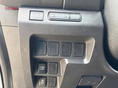 Used 2024 Nissan Frontier Pro-X RWD image 20