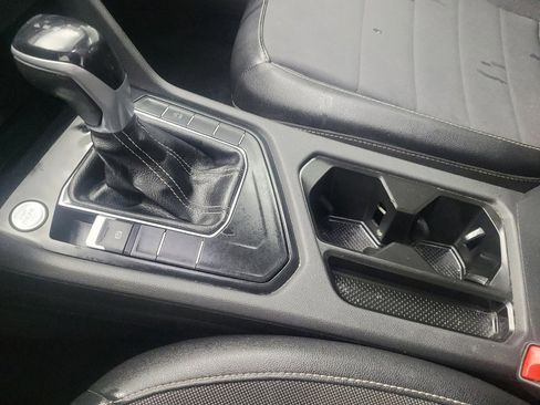 Used 2022 Volkswagen Taos SE w/ Panoramic Sunroof Package image 26