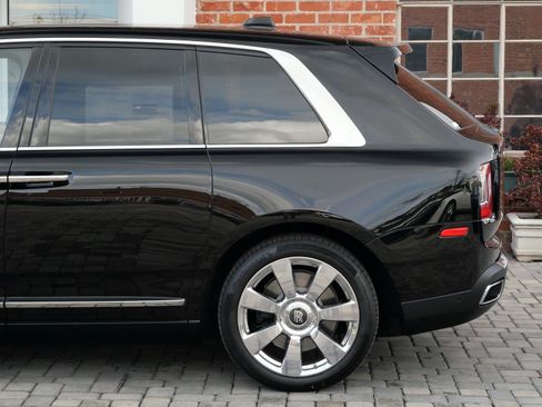 Certified 2024 Rolls-Royce Cullinan image 20