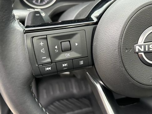 Used 2023 Nissan Rogue SL AWD/4WD image 17