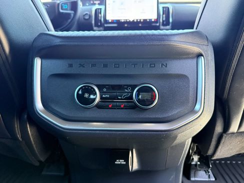 Used 2025 Ford Expedition Tremor AWD/4WD image 16