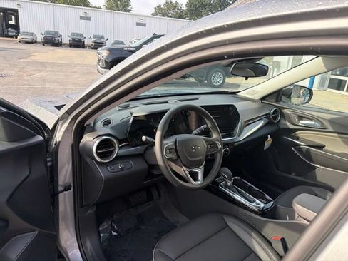 New 2026 Chevrolet Trax ACTIV w/ Driver Confidence Package FWD image 20