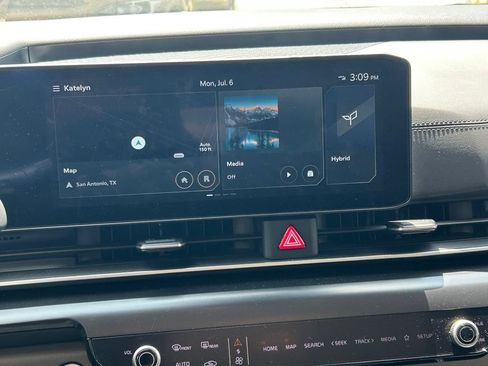 Used 2025 Kia Carnival LXS FWD image 21