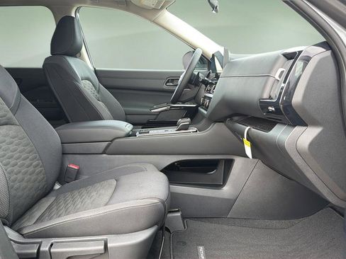 New 2026 Nissan Pathfinder SV AWD/4WD image 11