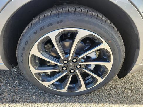 New 2026 Lincoln Nautilus Black Label image 18