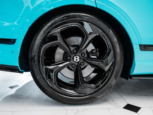 Certified 2024 Bentley Bentayga AWD/4WD image 14