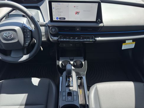 New 2026 Toyota Prius Plug-In Hybrid FWD image 10