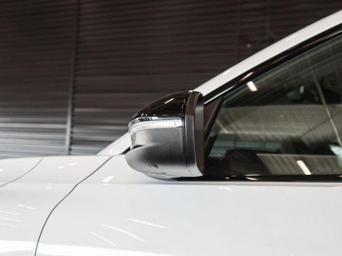 New 2025 Audi SQ5 Prestige image 28