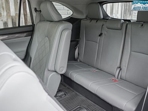 Used 2021 Toyota Highlander Platinum AWD/4WD image 26