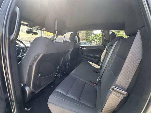 Used 2019 Jeep Grand Cherokee Laredo RWD image 37
